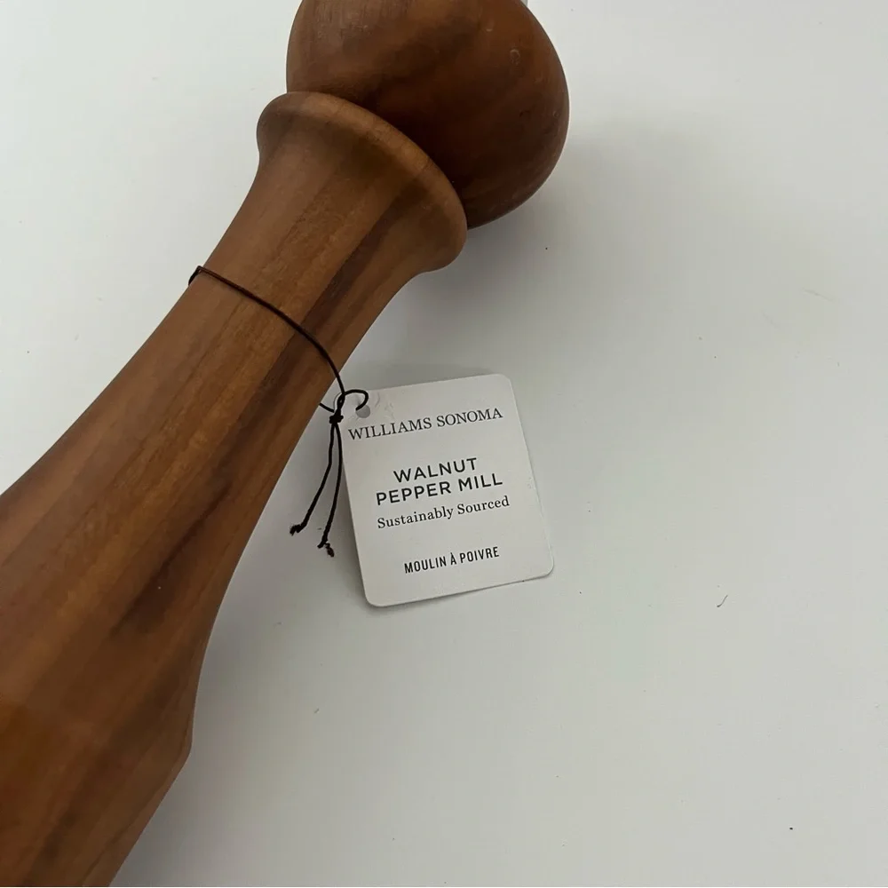 Williams Sonoma Classic Brown Pepper Mill